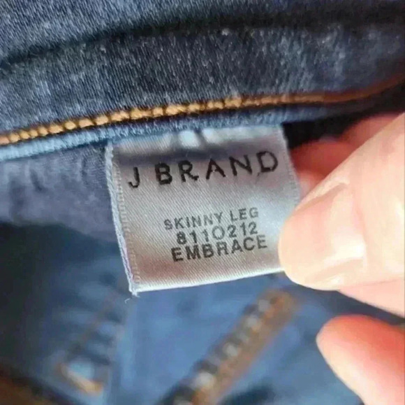 J BRAND 811 Mid-Rise Skinny Jeans Embrace Dark Wash Blue Zip Fly Women's size 28 - Picture 9 of 13